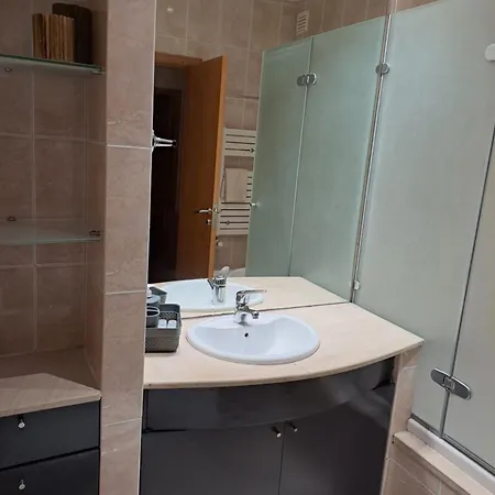 Little Paradise Al -