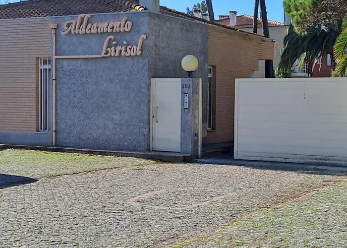 Little Paradise Al - *